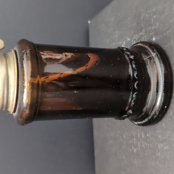 VGT,Amber Glass Oil Lamp. - Picture 5 of 8